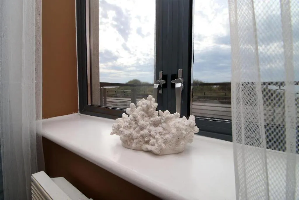 Observatory 2 Bedroom Apartment Overlooking Beach Swansea