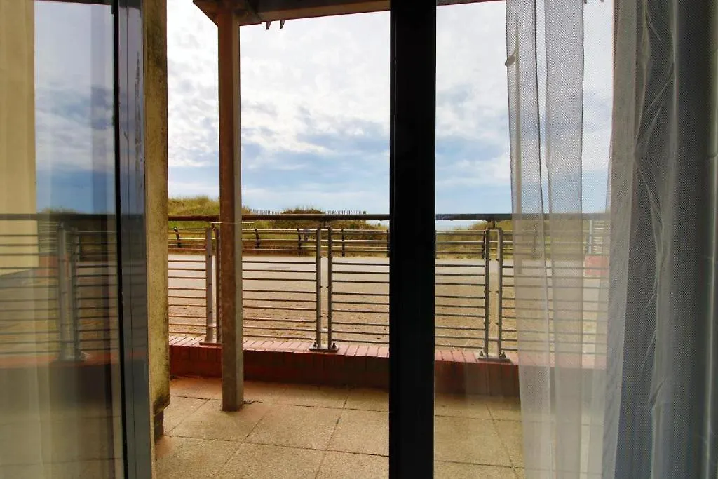 Observatory 2 Bedroom Apartment Overlooking Beach Swansea