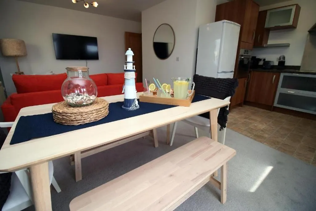 Observatory 2 Bedroom Apartment Overlooking Beach Swansea